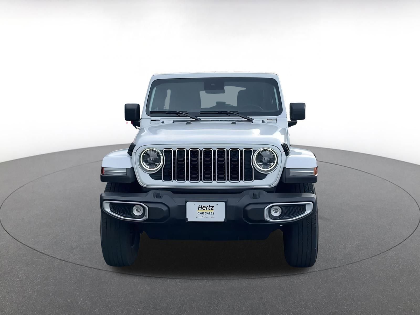 Used 2025 Jeep Wrangler Sahara image 4