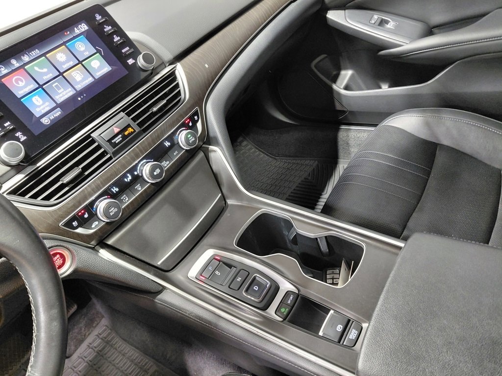 Used 2019 Honda Accord Touring image 33