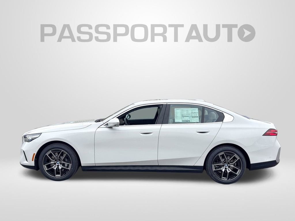 New 2026 BMW 530i xDrive w/ Premium Package image 2