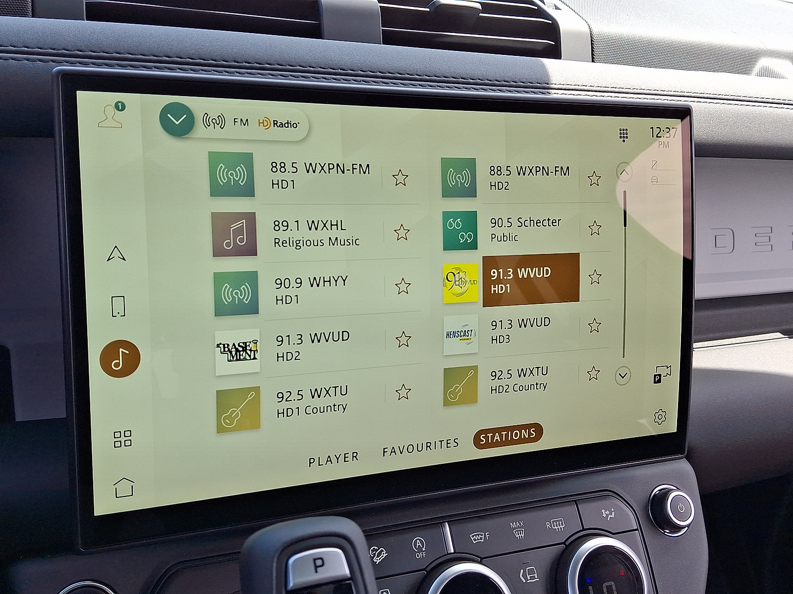 New 2026 Land Rover Defender 110 X-Dynamic SE AWD/4WD image 9