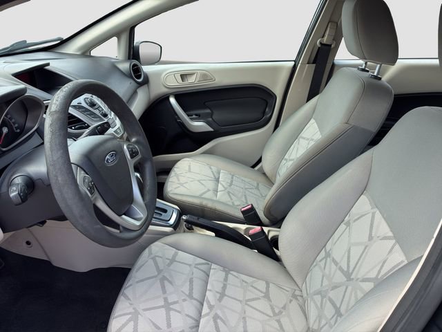 Used 2011 Ford Fiesta SE w/ 203A Rapid Spec Order Code image 12