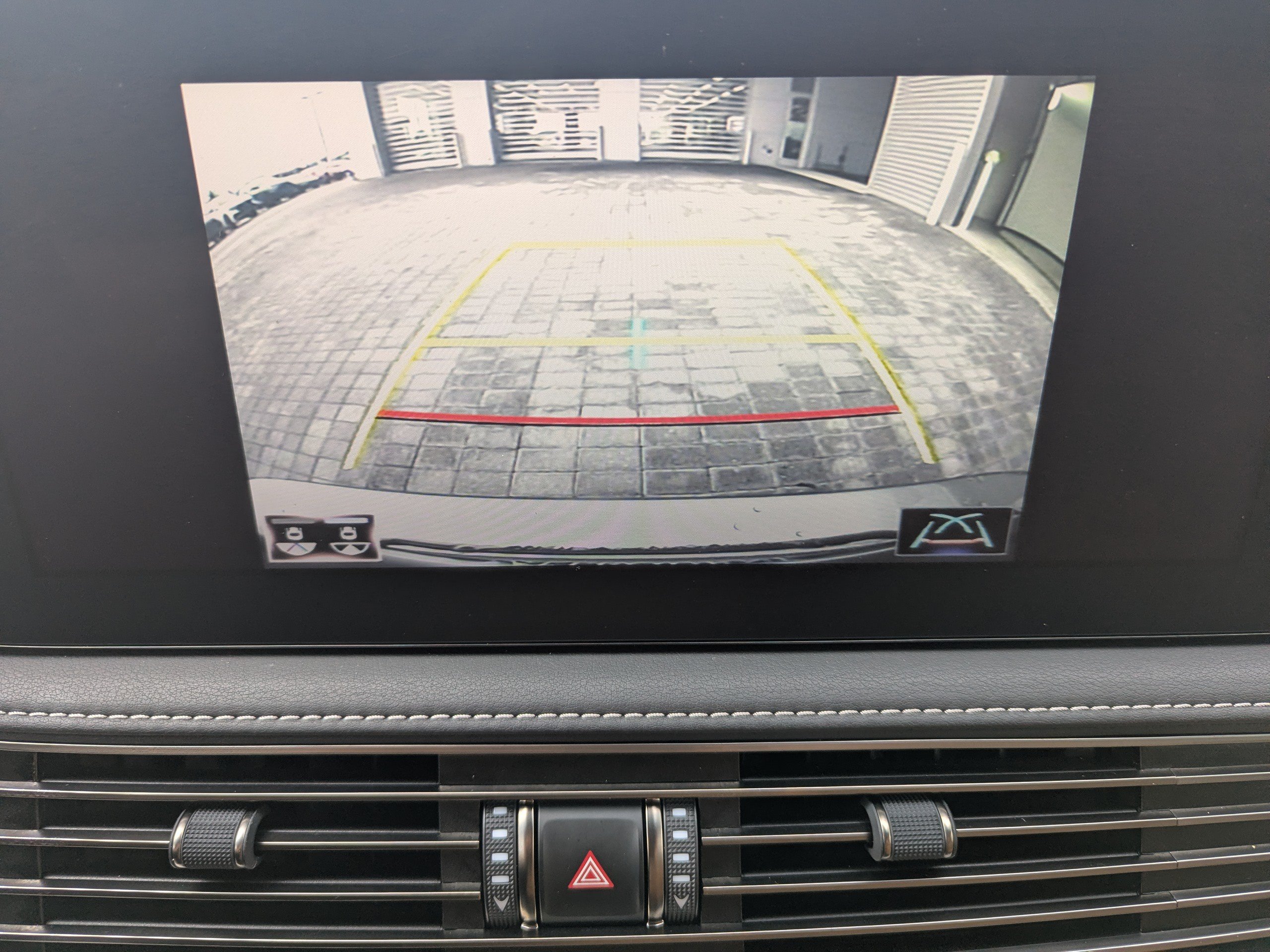 Used 2021 Lexus LS 500 w/ Accessory Package (Z2) RWD image 30