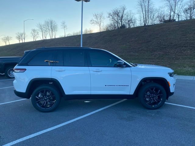 New 2025 Jeep Grand Cherokee Limited image 9