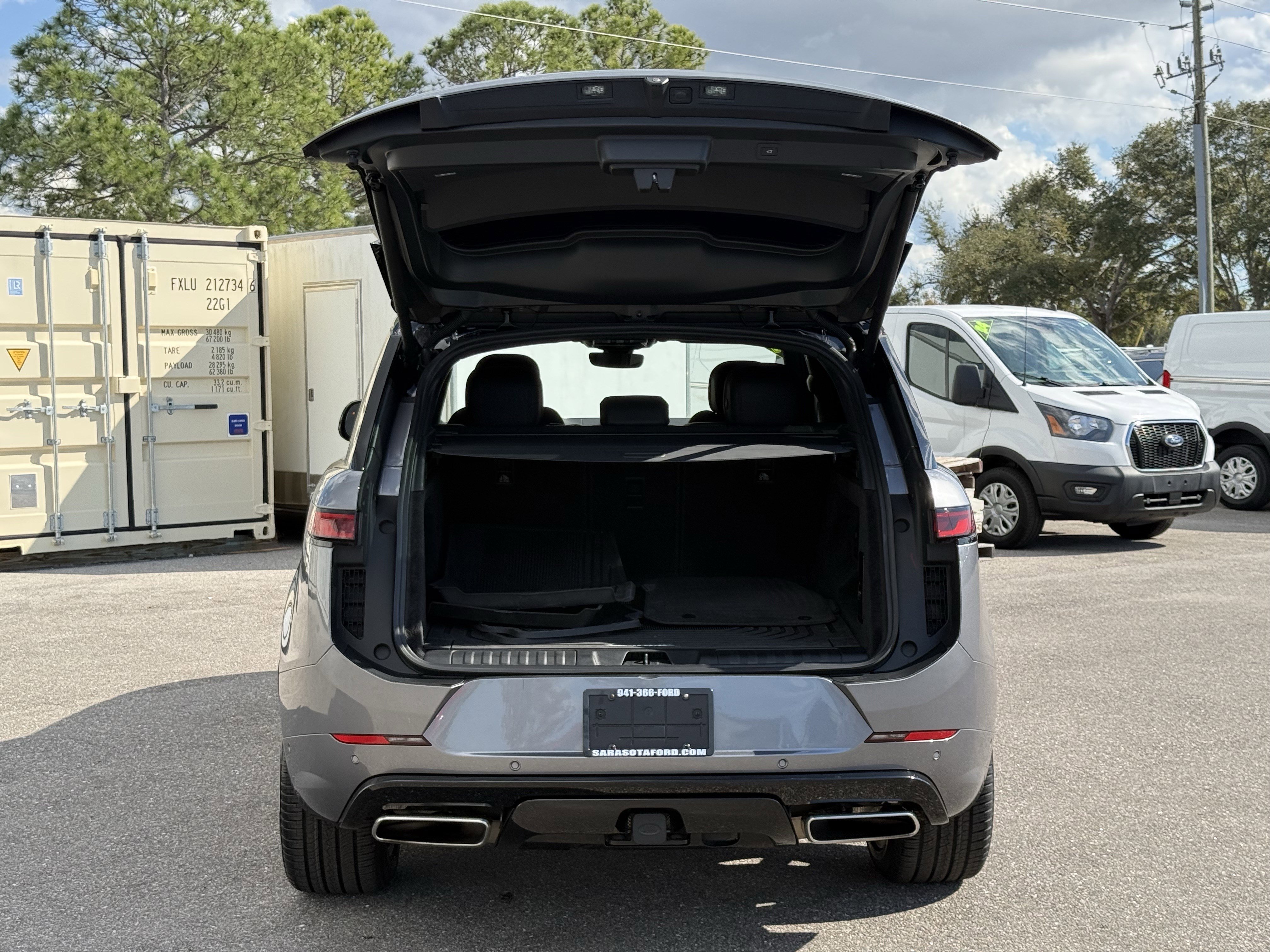 Used 2024 Land Rover Range Rover Sport Dynamic SE image 13