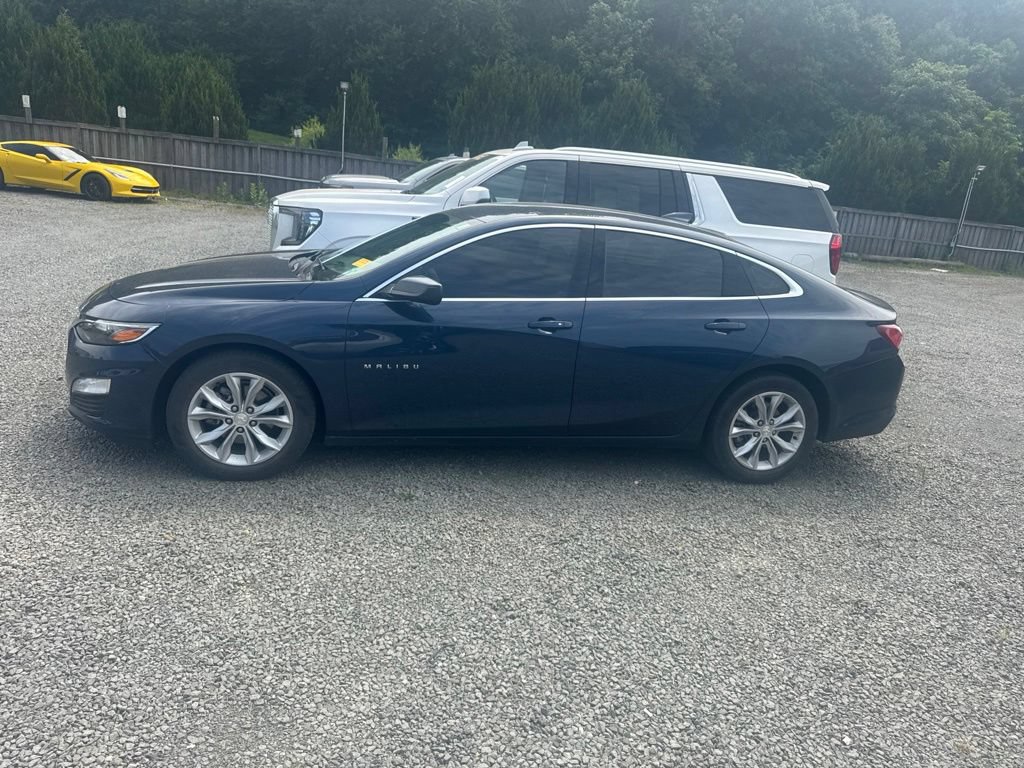 Used 2022 Chevrolet Malibu LT FWD image 4
