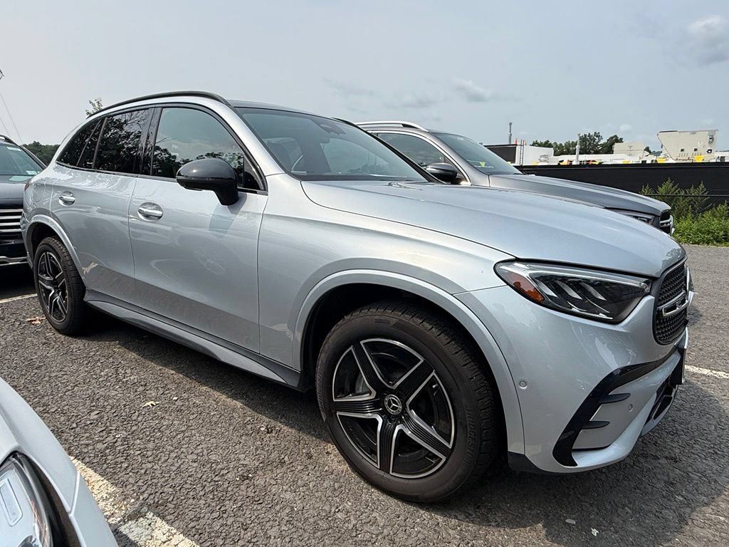 Used 2023 Mercedes-Benz GLC 300 4MATIC image 6