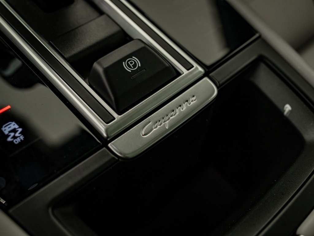Used 2019 Porsche Cayenne S image 43