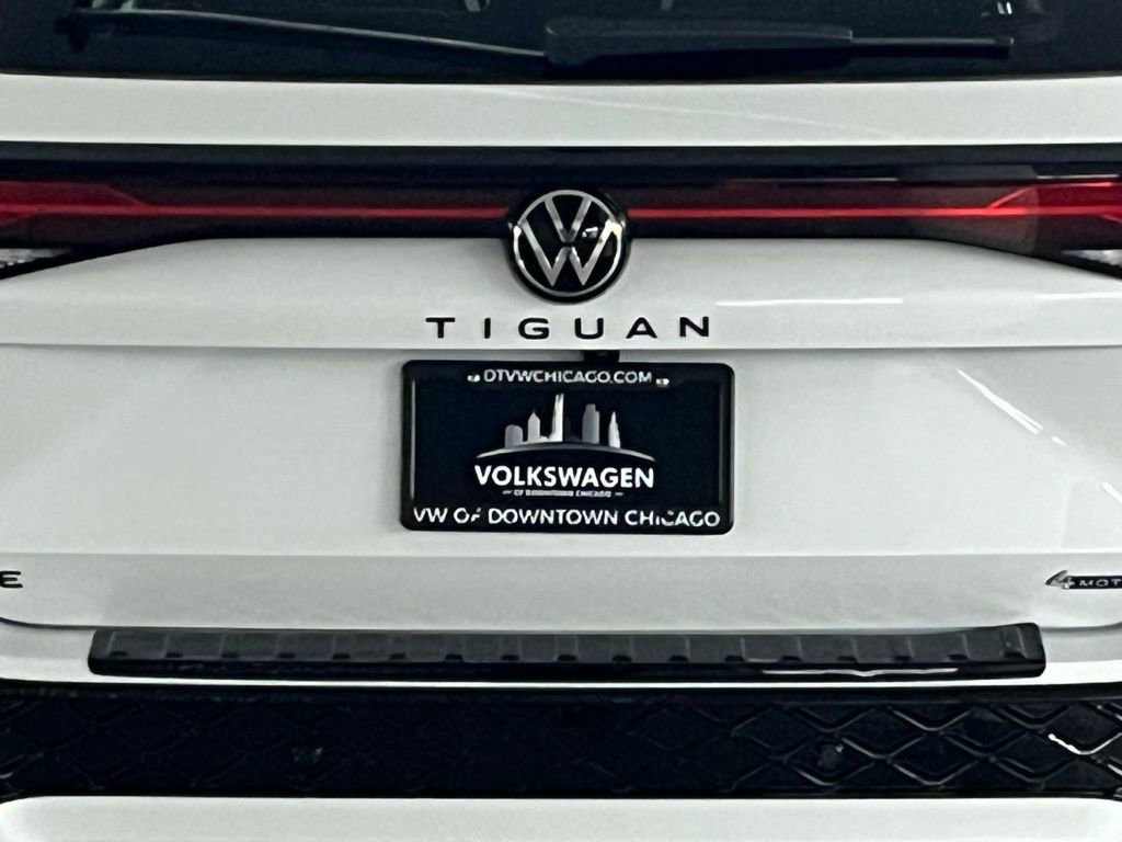 New 2026 Volkswagen Tiguan SE R-Line image 35