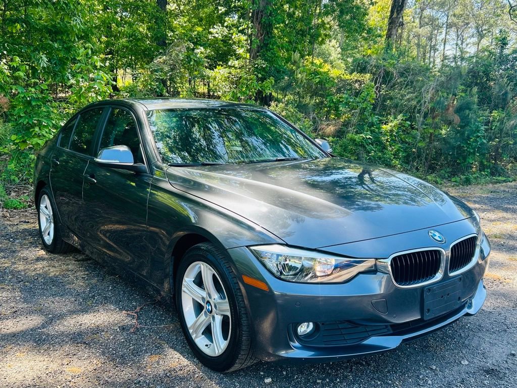 Used 2015 BMW 320i Sedan RWD image 13