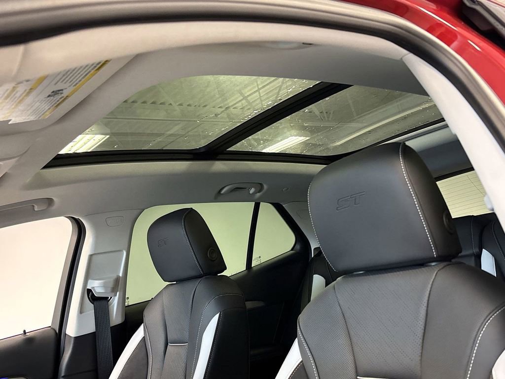 New 2025 Buick Envision Sport Touring image 23