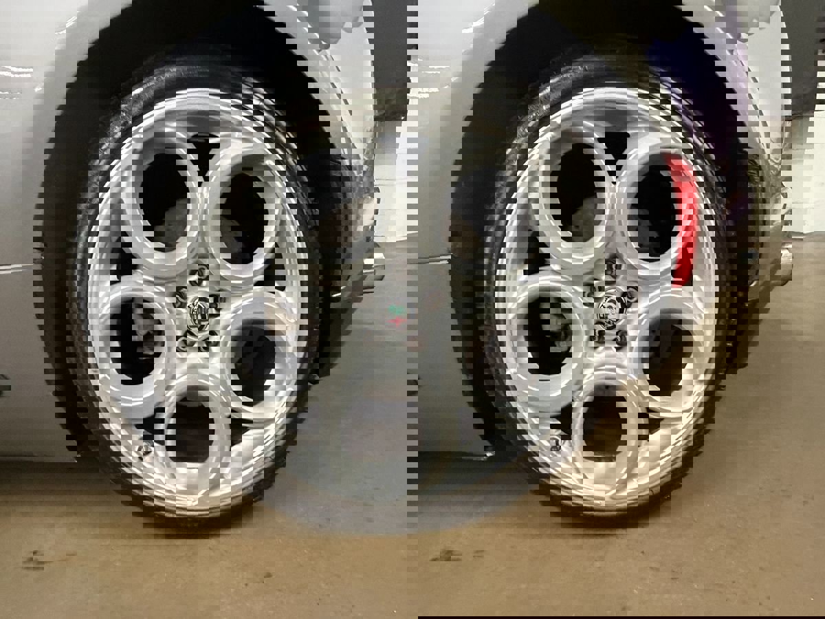 Used 2018 Alfa Romeo 4C Spider w/ Convenience Group - Spider image 5