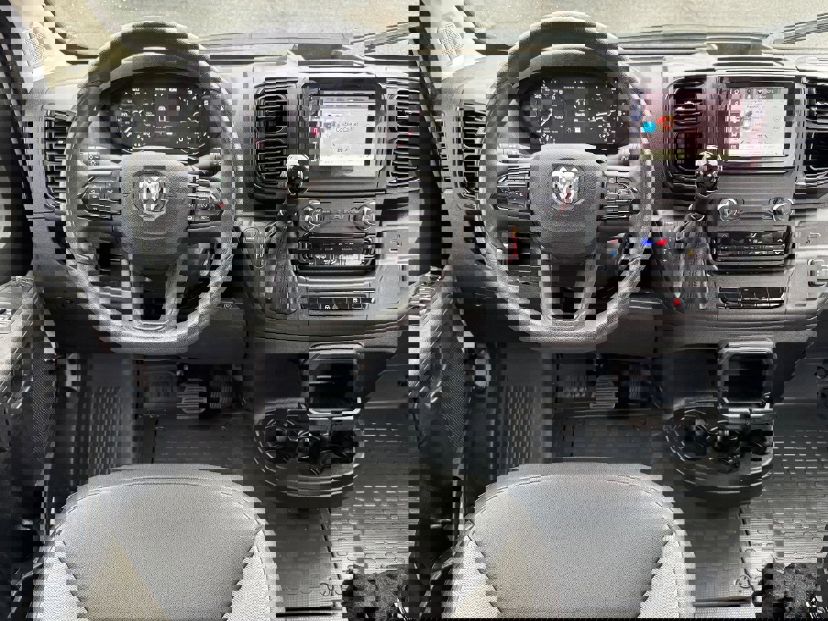 Used 2025 RAM ProMaster 2500 w/ Convenience Group image 21