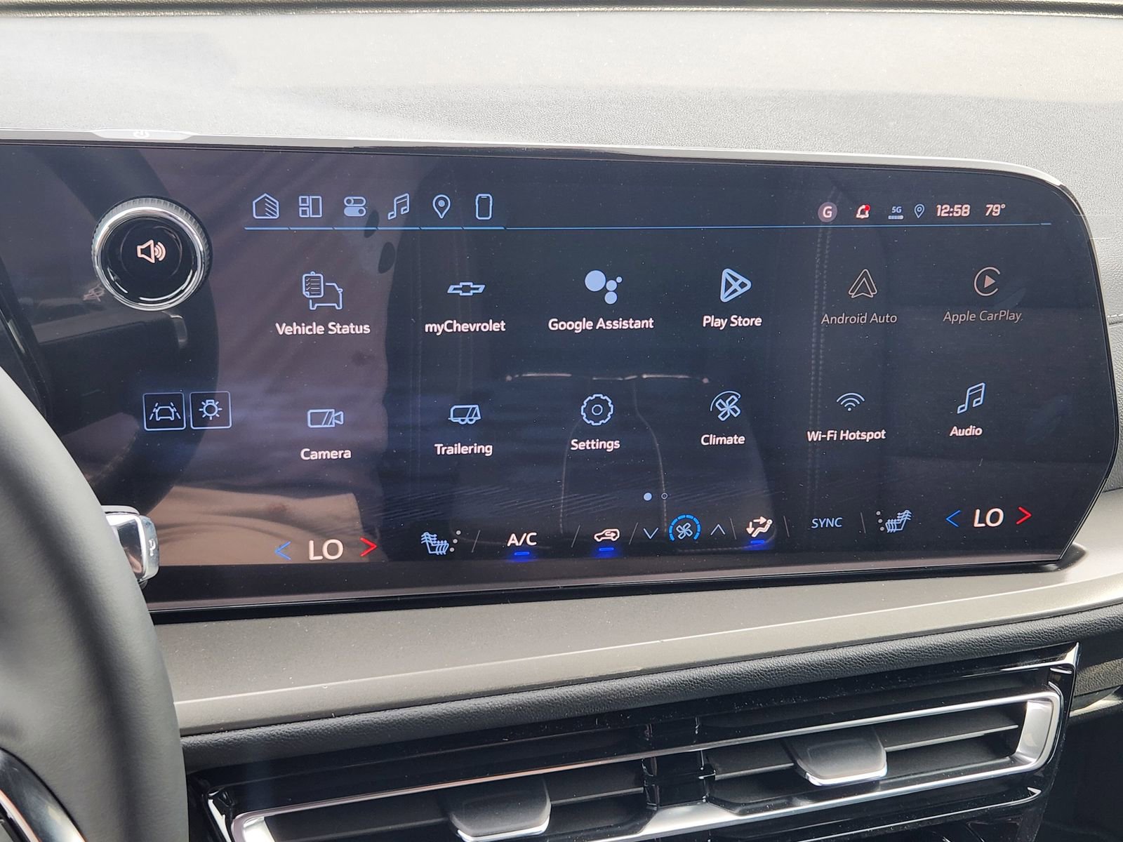 New 2026 Chevrolet Traverse LT w/ Driver Confidence Package image 16