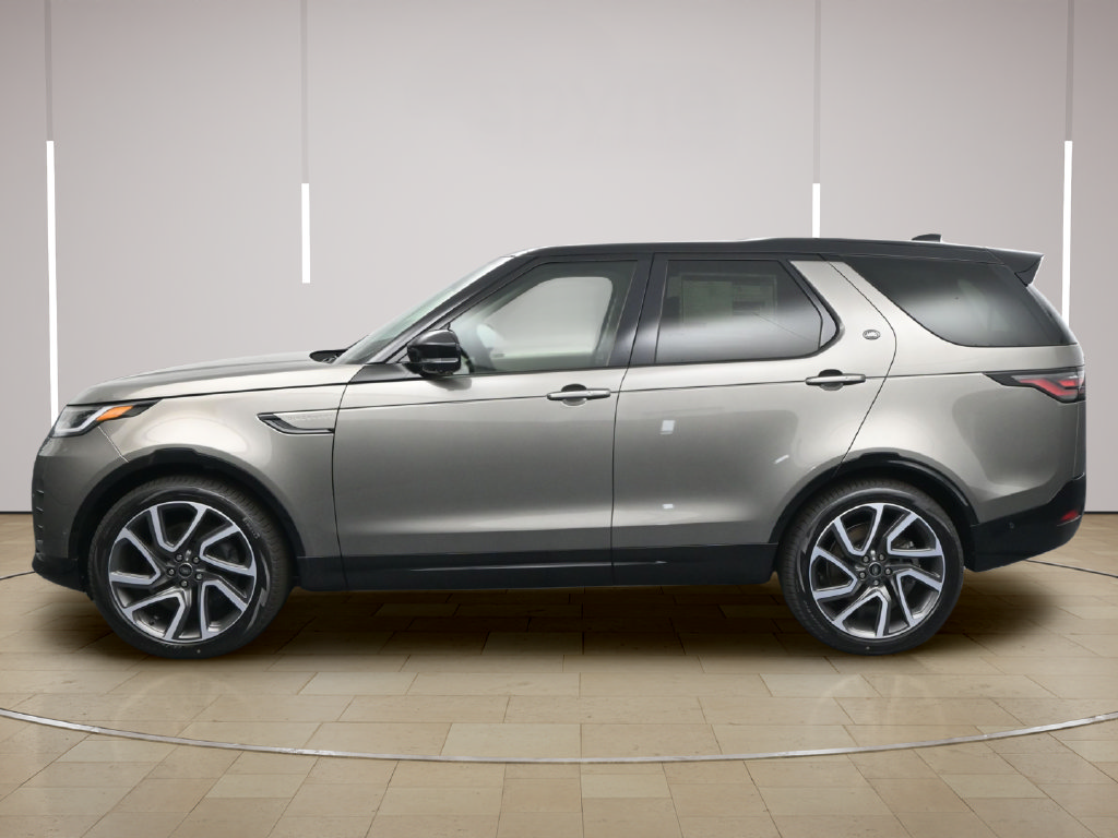 Used 2025 Land Rover Discovery Dynamic SE AWD/4WD image 2