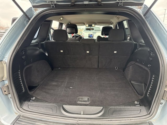 Used 2012 Jeep Grand Cherokee Laredo w/ Laredo E Group image 11