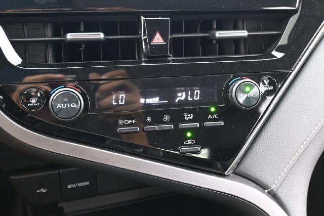 Used 2023 Toyota Camry SE FWD image 24