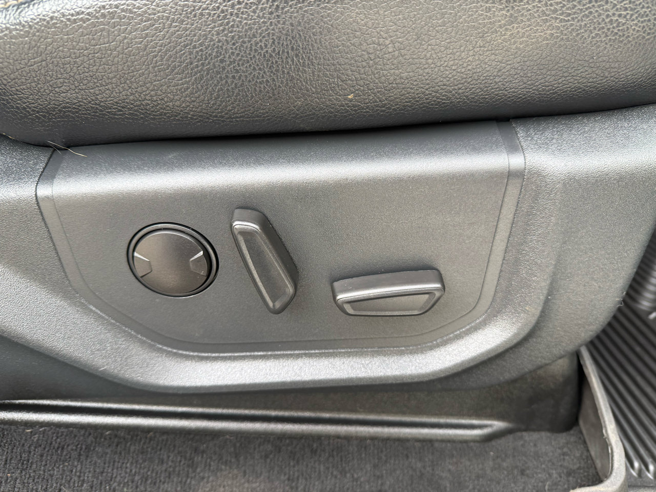 Used 2022 Ford F250 Lariat w/ Lariat Value Package image 20