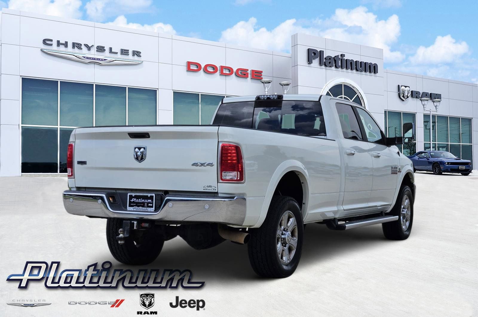 Used 2017 RAM 3500 Laramie w/ Convenience Group AWD/4WD image 5
