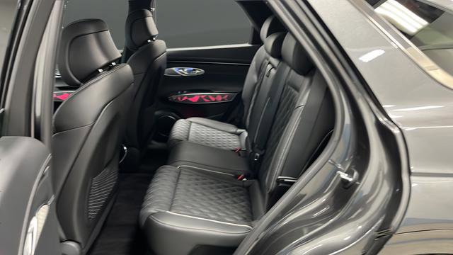 Used 2024 Genesis GV70 3.5T Sport w/ Sport Advanced Package image 24