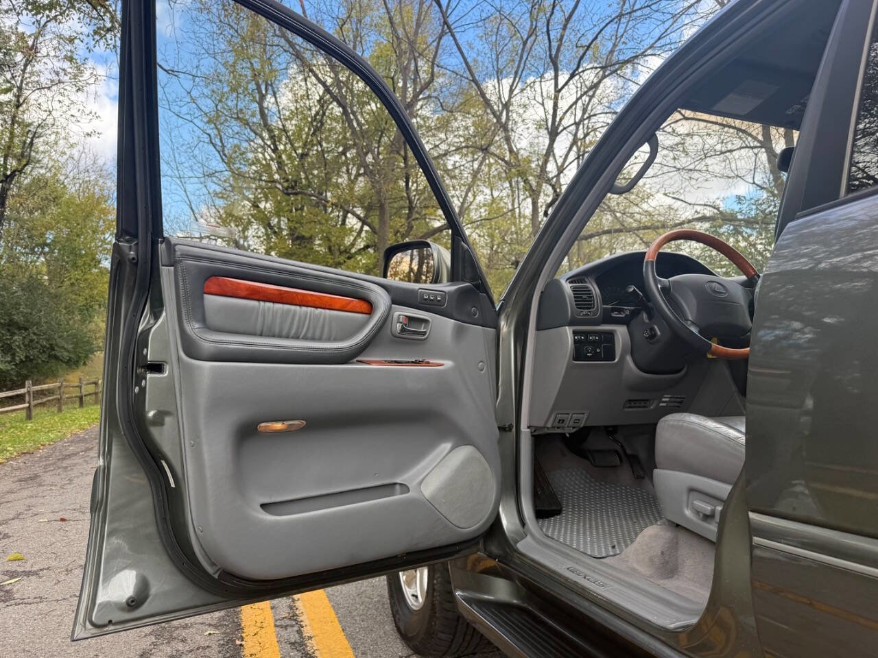 Used 2000 Lexus LX 470 4WD image 31