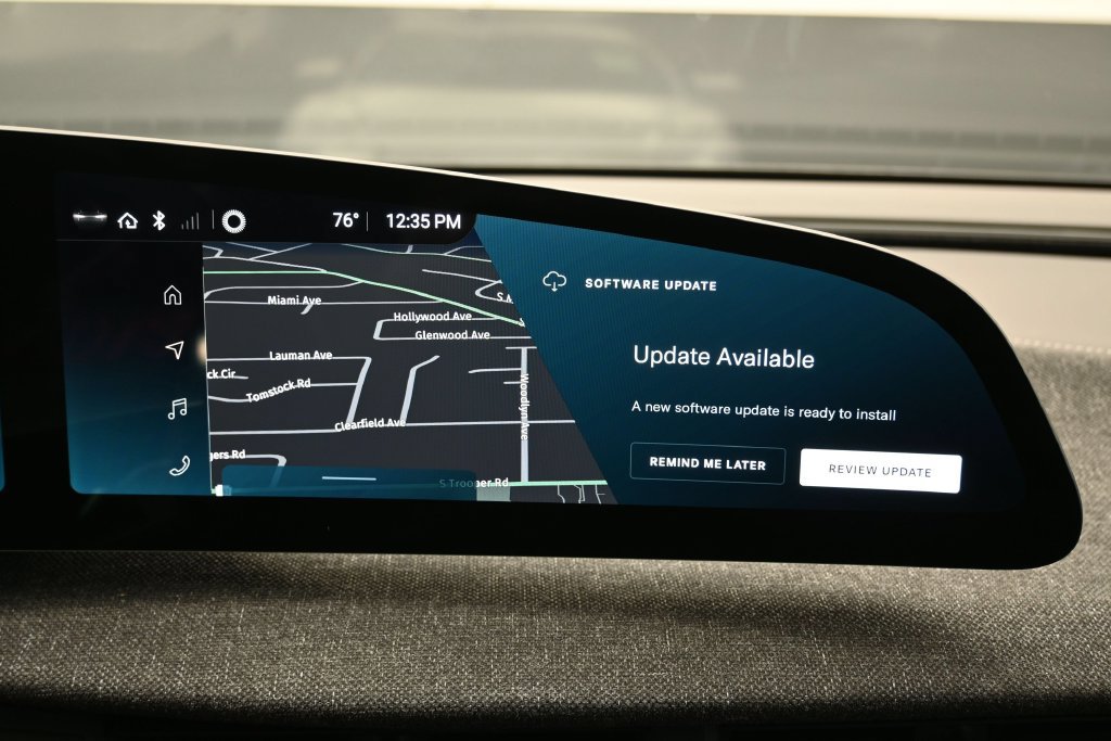 Used 2023 Lucid Air Pure AWD/4WD image 22