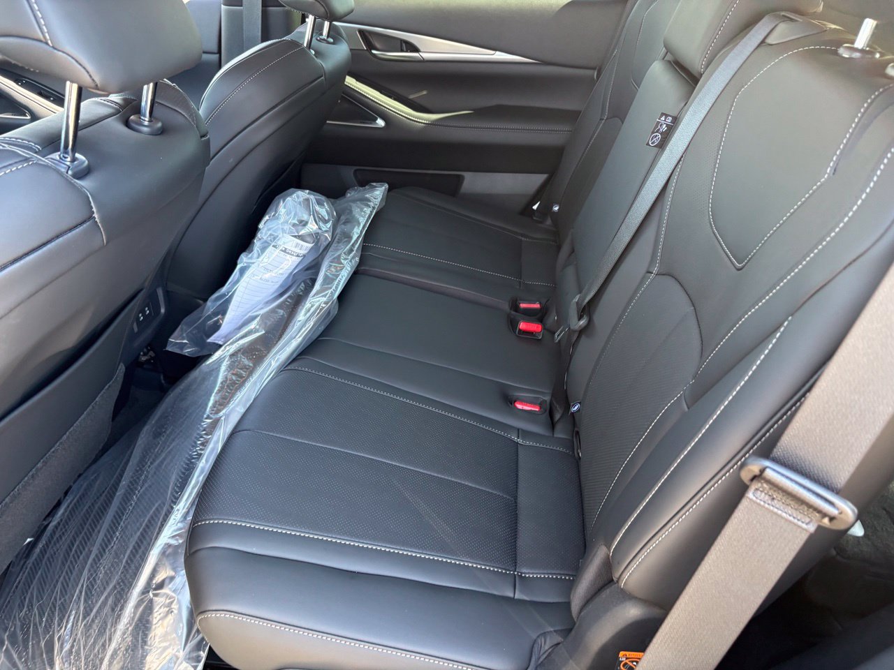 New 2027 INFINITI QX60 Luxe w/ Cargo Package FWD image 18