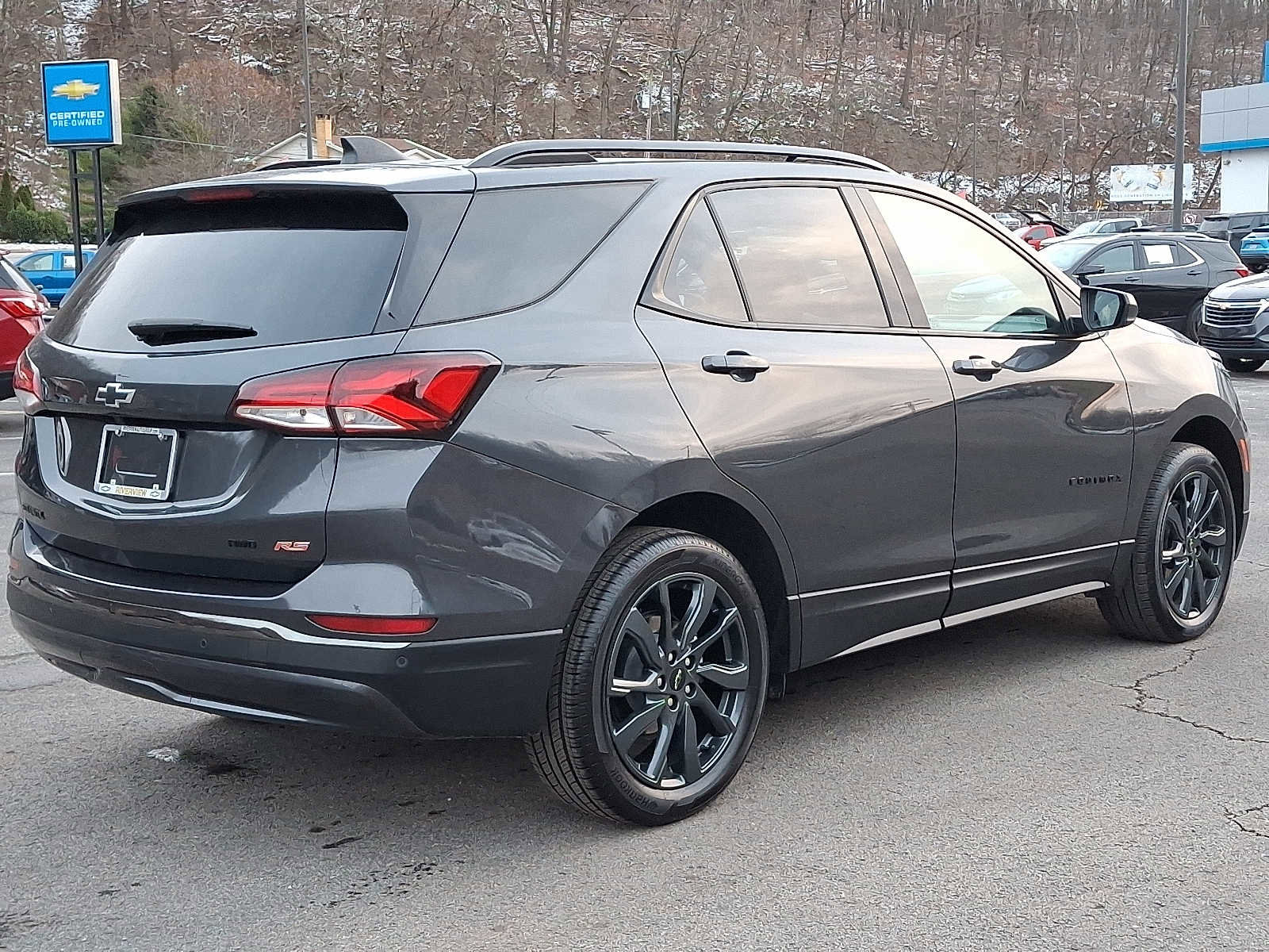 Used 2023 Chevrolet Equinox RS w/ LPO, Floor Liner Package image 6