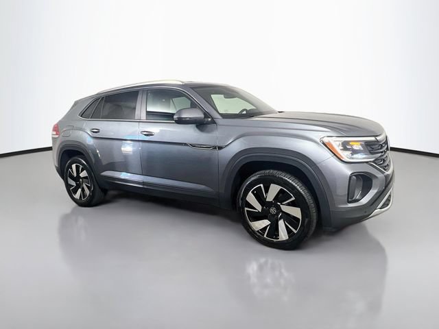Used 2025 Volkswagen Atlas Cross Sport SE AWD/4WD image 25