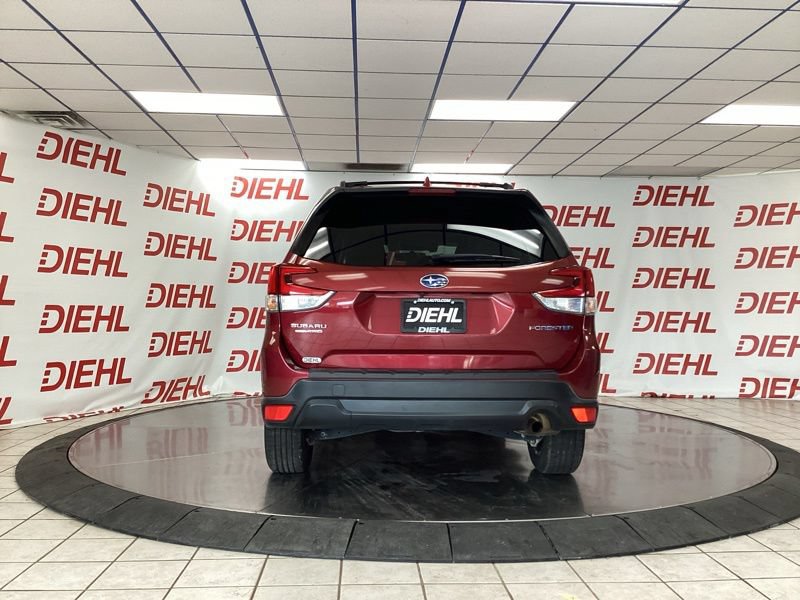 Used 2019 Subaru Forester Premium AWD/4WD image 6