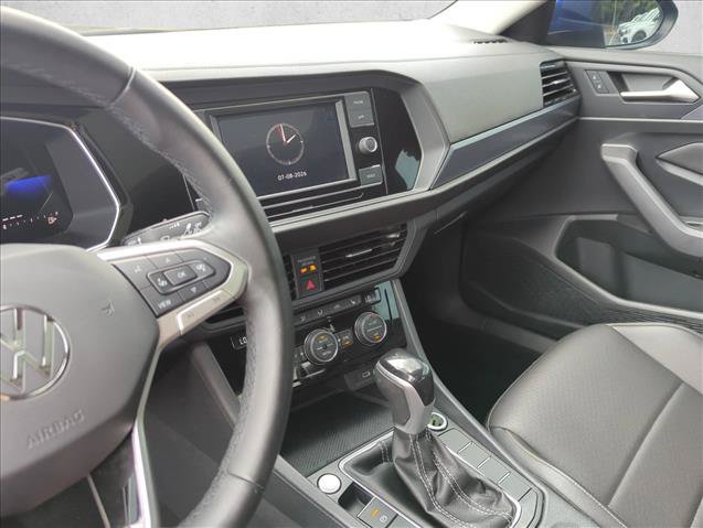 Certified 2023 Volkswagen Jetta SE w/ Panoramic Sunroof Package FWD image 15