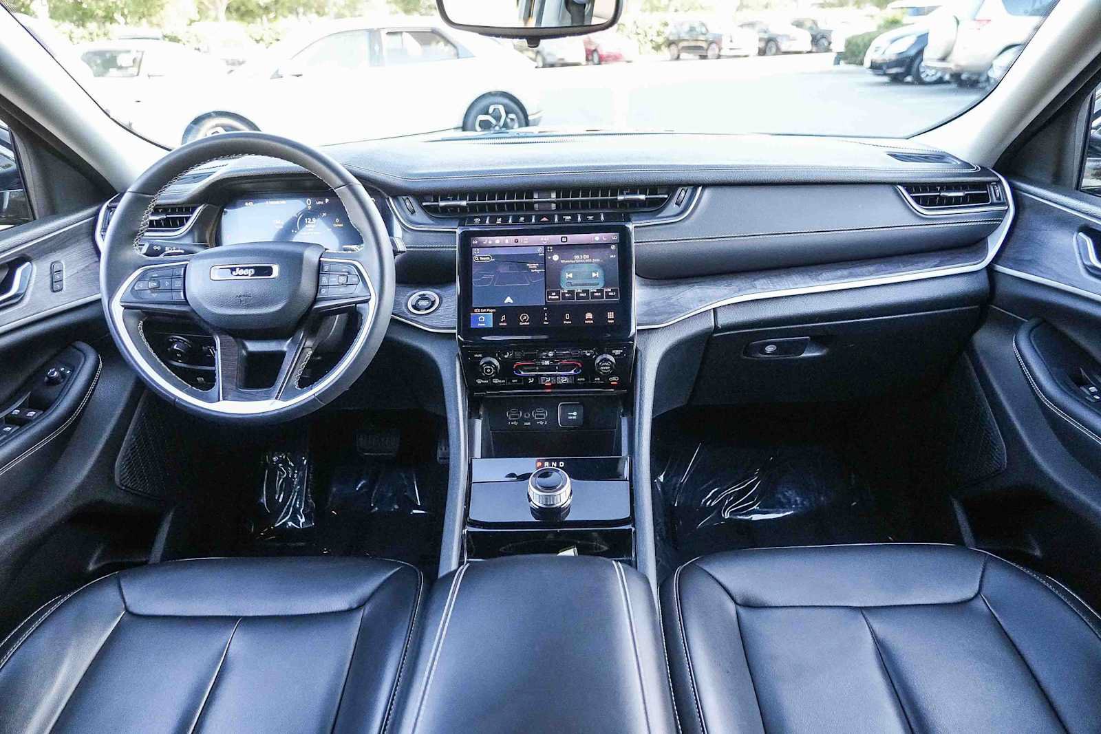 Used 2023 Jeep Grand Cherokee L Limited RWD image 12