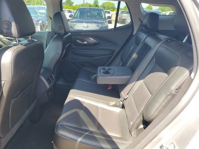 Used 2024 GMC Terrain SLT AWD/4WD image 17