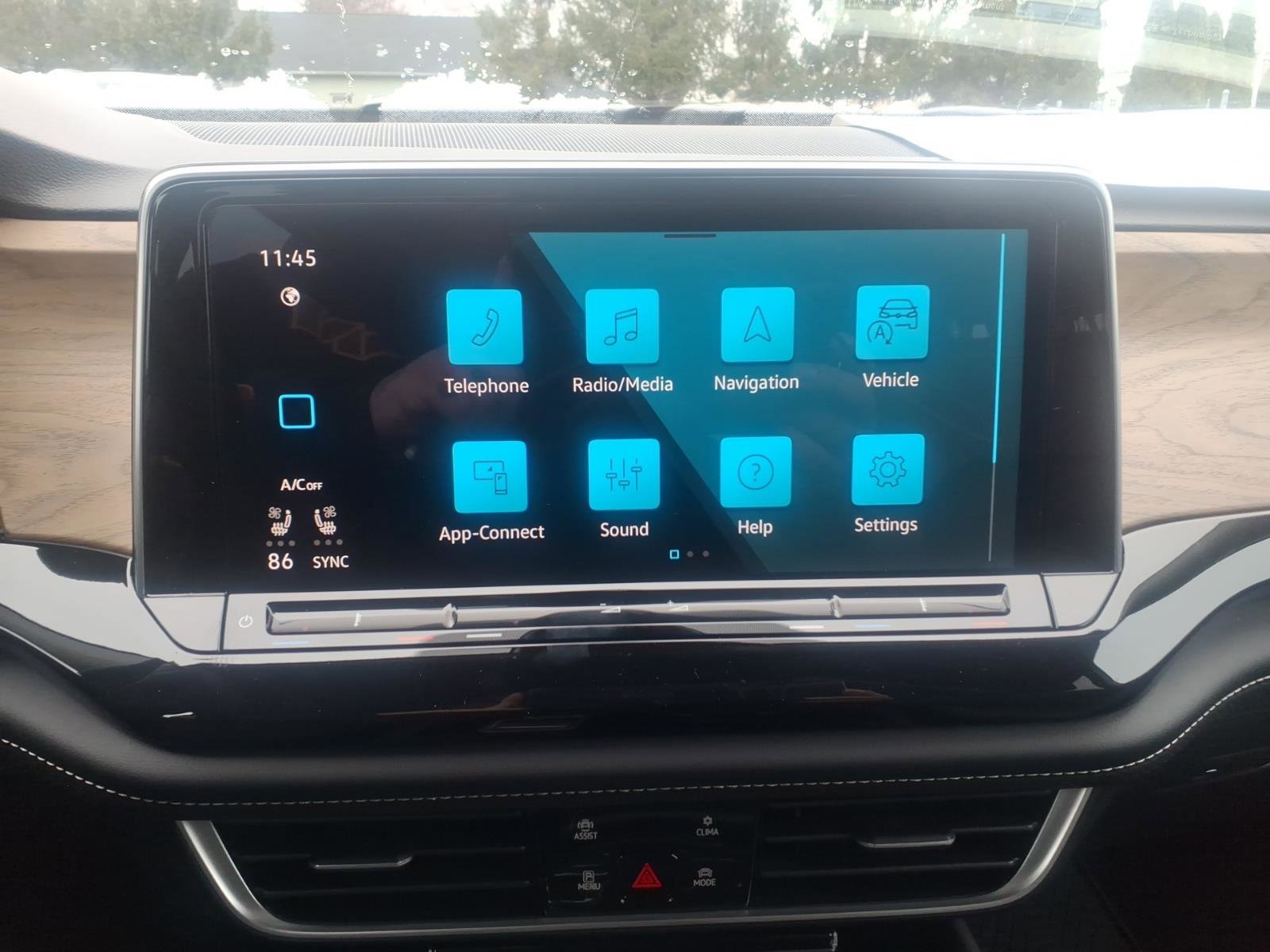 New 2026 Volkswagen Atlas SE image 14