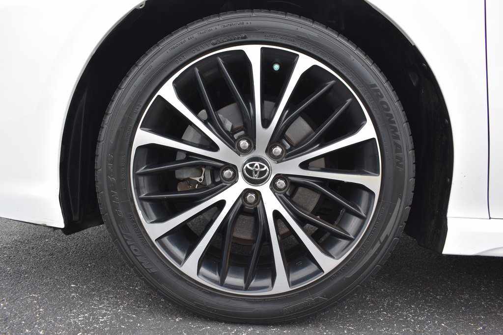 Used 2019 Toyota Camry SE image 17