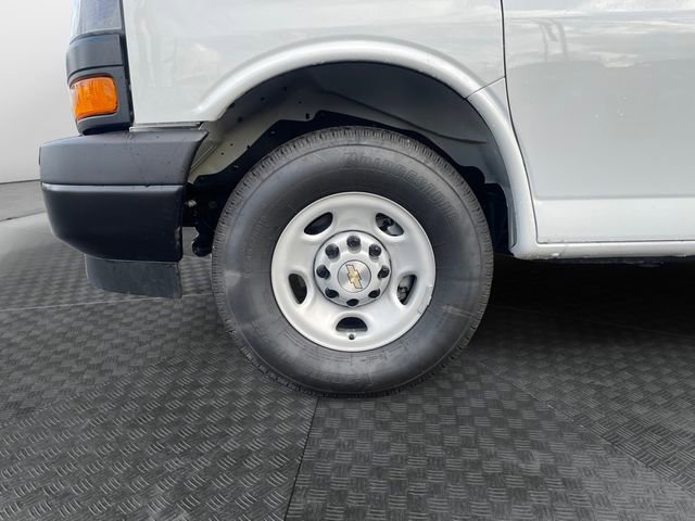 Used 2025 Chevrolet Express 2500 Extended w/ Communications Package image 14