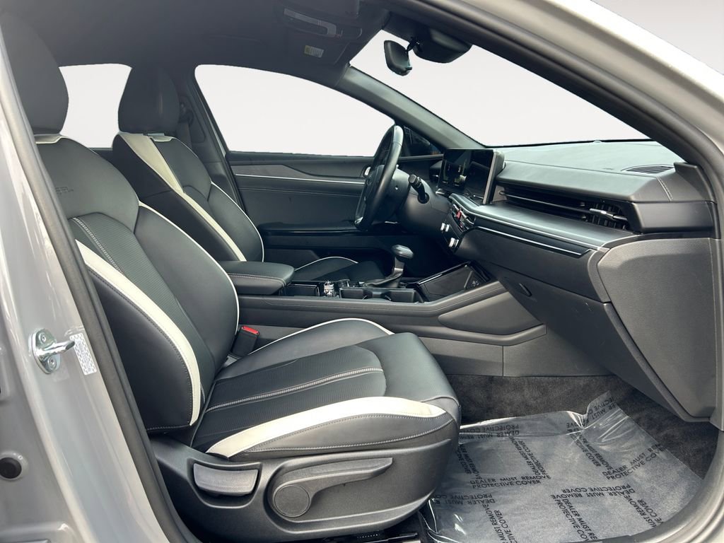 Used 2025 Kia K5 GT-Line image 10