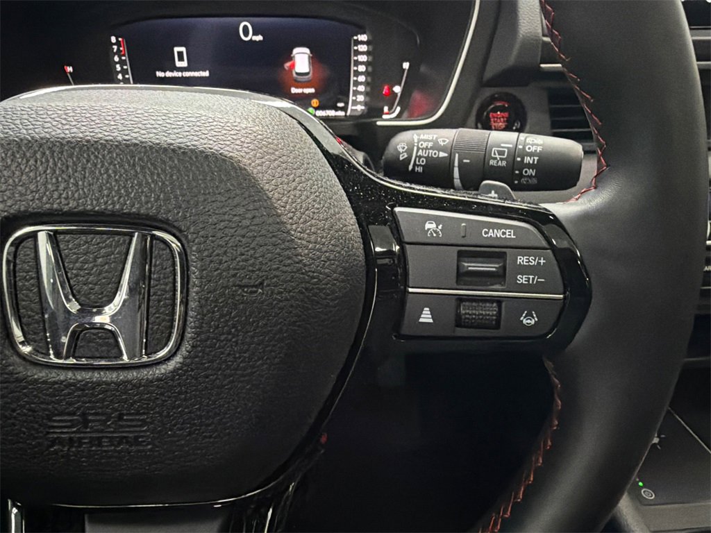 Used 2025 Honda Pilot Black Edition image 28