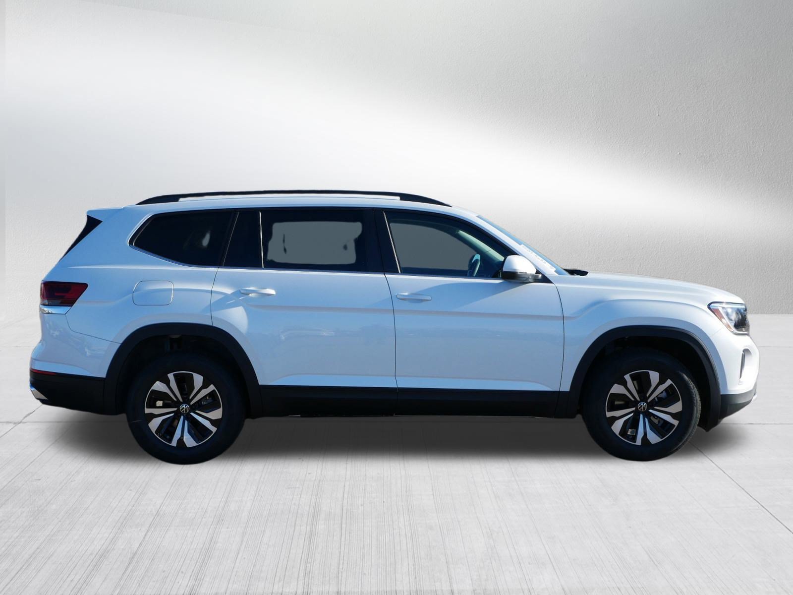 New 2026 Volkswagen Atlas SE AWD/4WD image 2