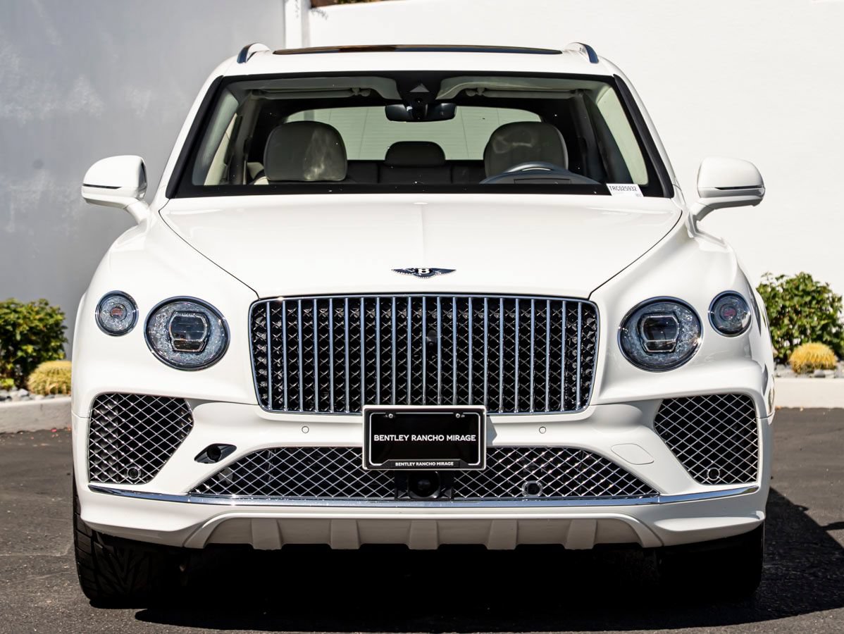 Used 2024 Bentley Bentayga AWD/4WD image 9