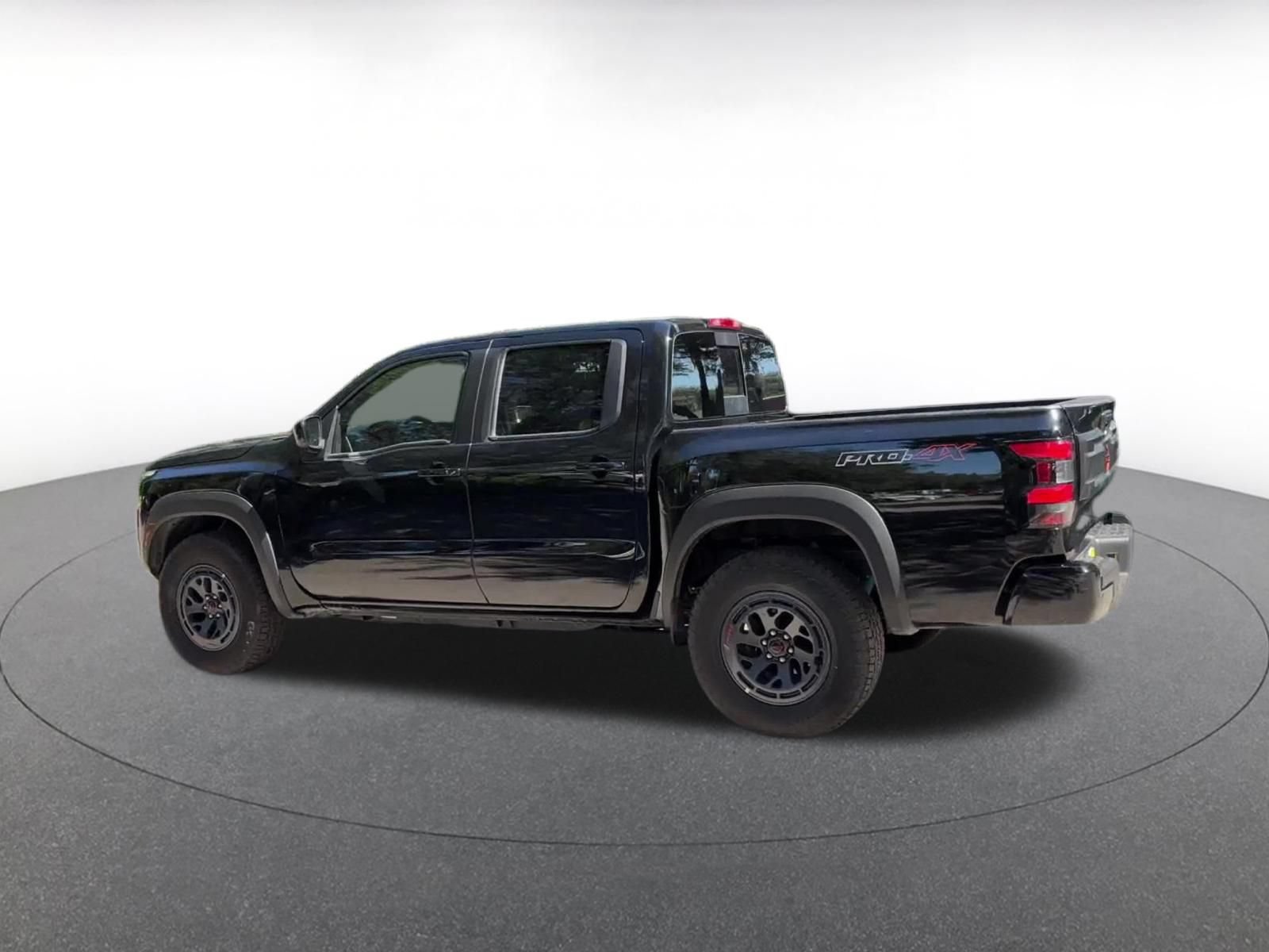 Used 2026 Nissan Frontier PRO-4X AWD/4WD image 9