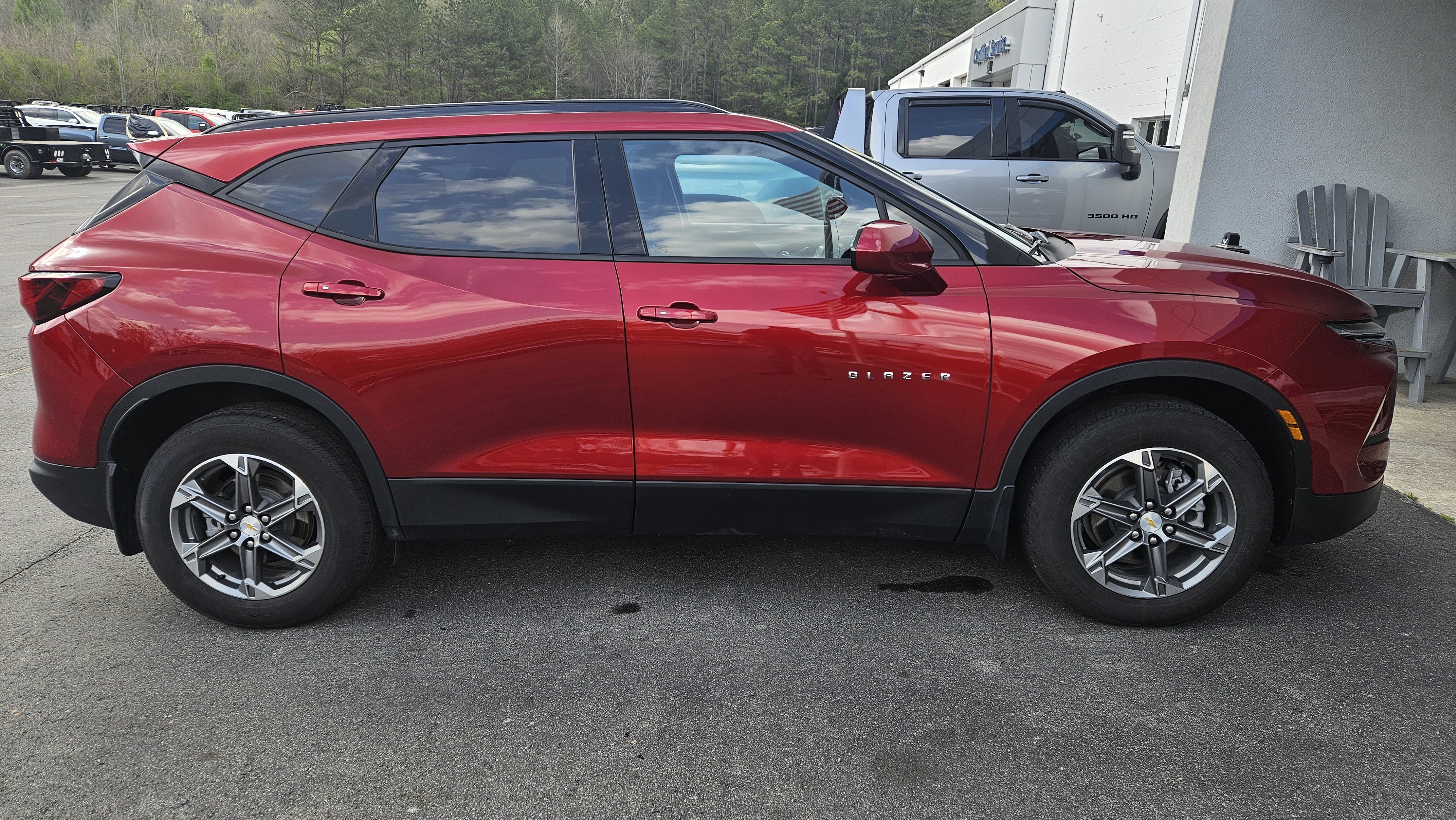 Used 2023 Chevrolet Blazer LT w/ Convenience Package FWD image 5