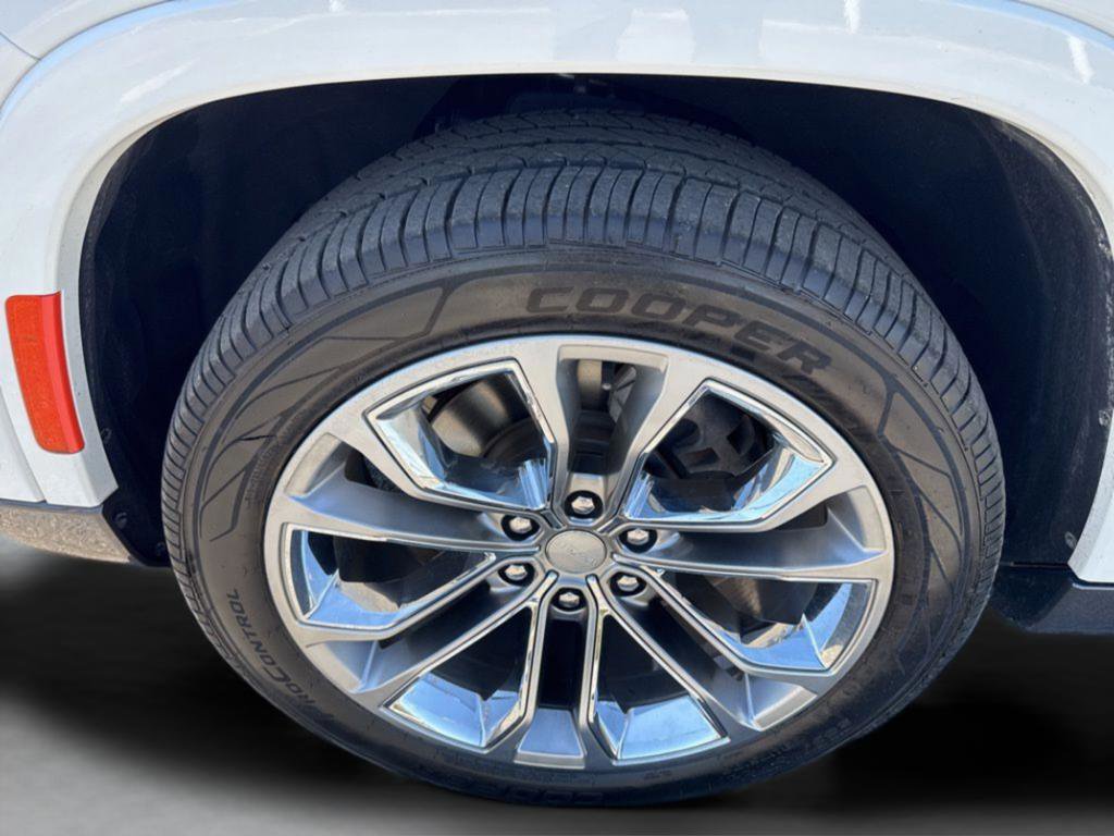 Used 2022 Jeep Grand Wagoneer Series II w/ Premium Group II image 5