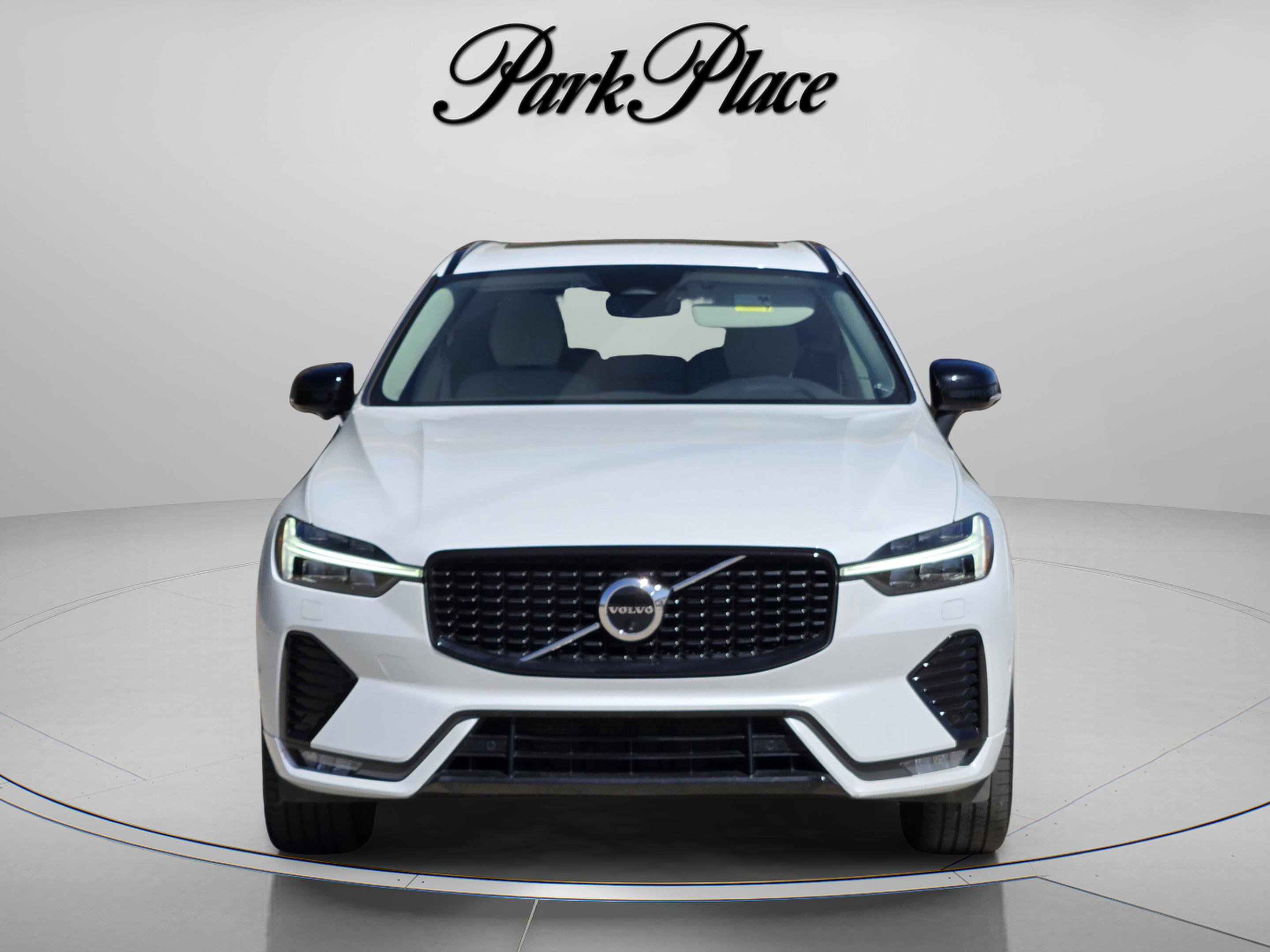 Used 2024 Volvo XC60 B5 Plus w/ Protection Package Premier image 9