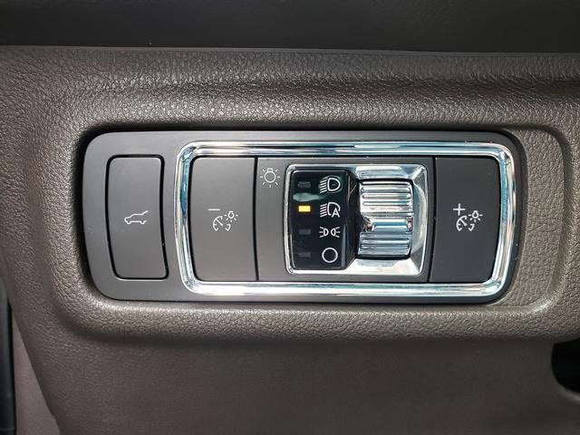 Used 2022 Lincoln Corsair Standard w/ Equipment Group 101A image 19