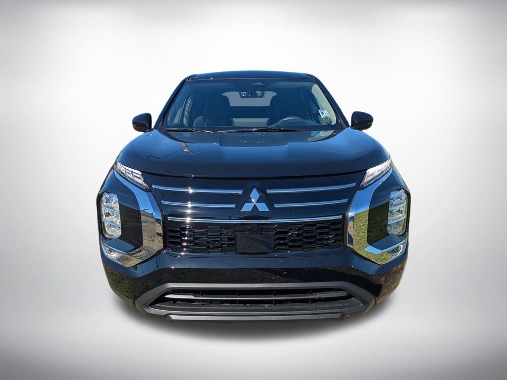 New 2026 Mitsubishi Outlander ES image 8