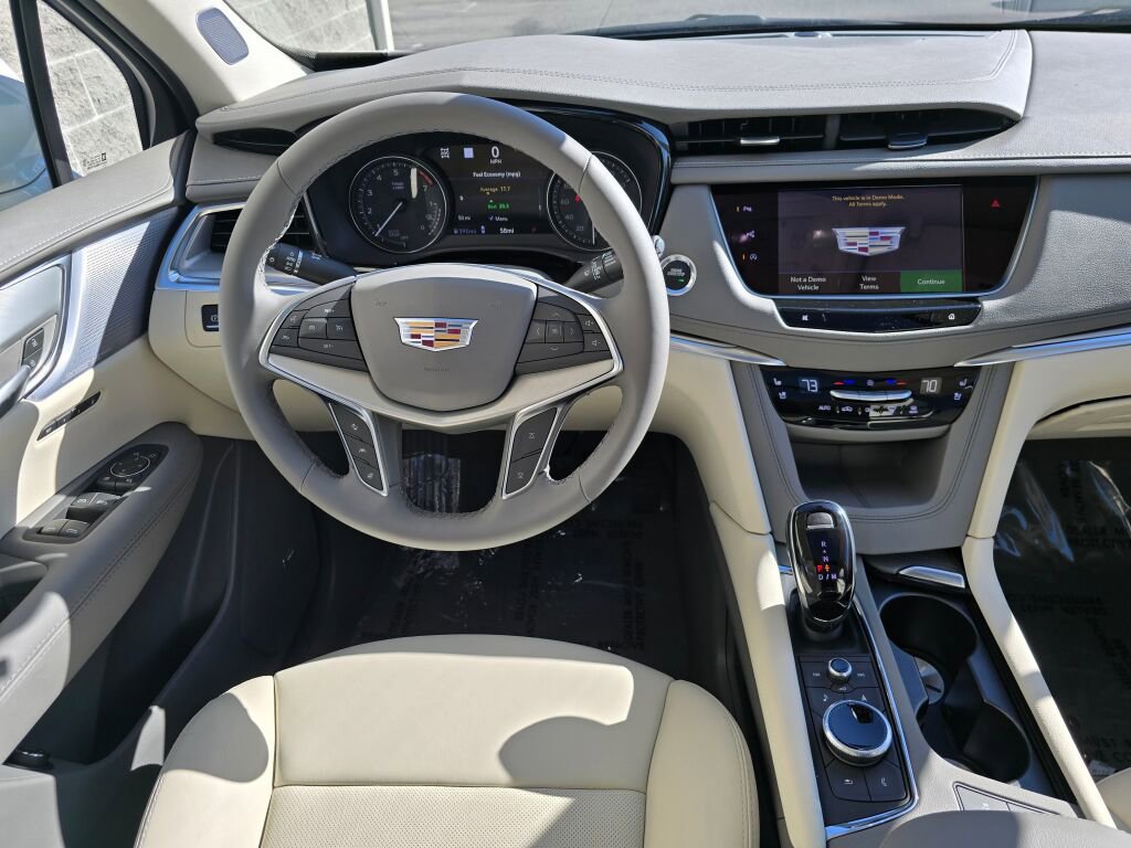 New 2025 Cadillac XT5 Premium Luxury w/ Technology Package image 19