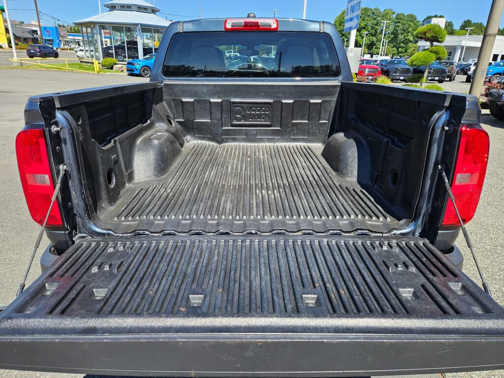 Used 2019 Chevrolet Colorado LT AWD/4WD image 11
