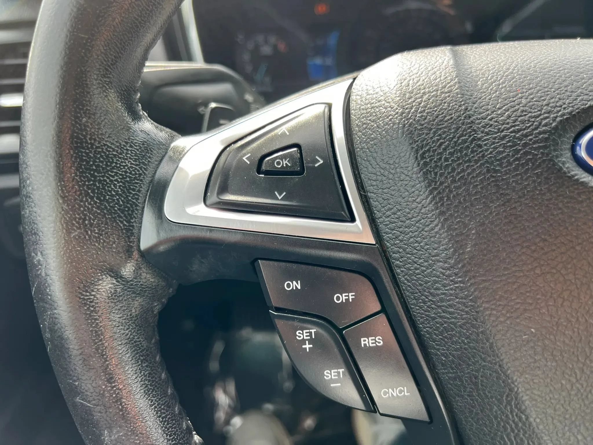 Used 2017 Ford Fusion Titanium AWD/4WD image 23