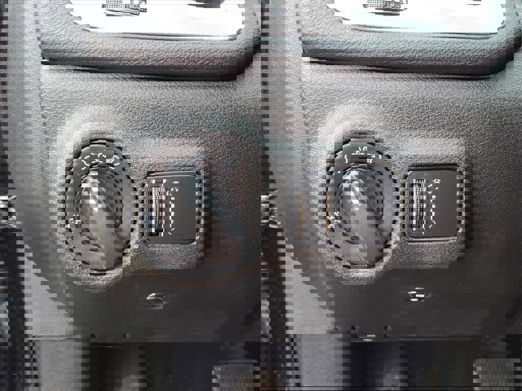 Used 2016 Dodge Dart SE w/ Convenience Group image 12