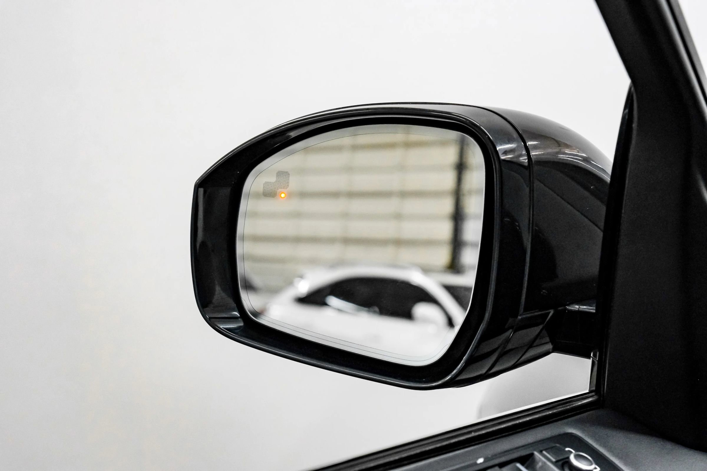 Used 2017 Land Rover Range Rover Sport HSE image 36